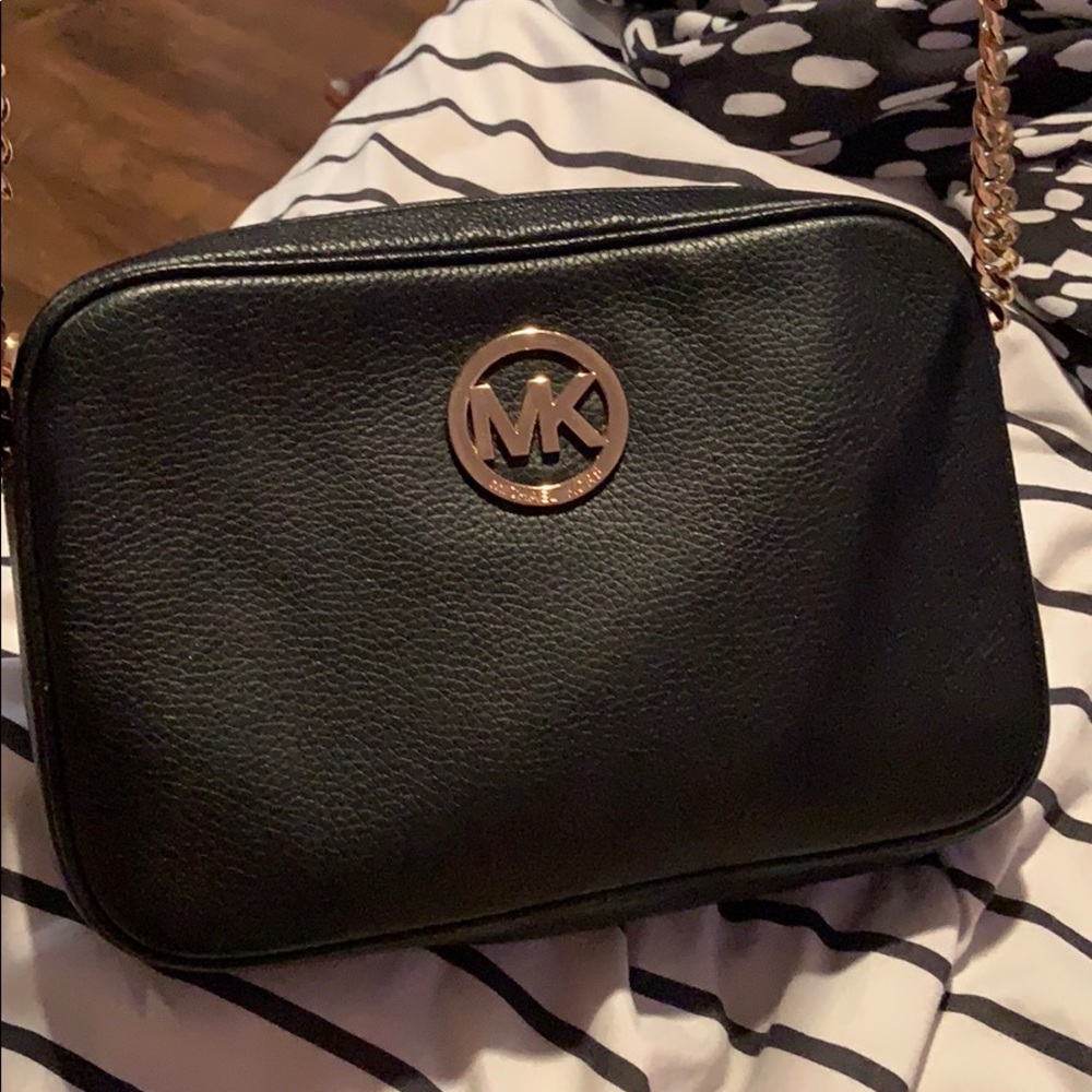 Black Michael Kors crossbody purse